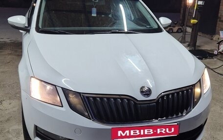 Skoda Octavia, 2019 год, 1 050 000 рублей, 2 фотография