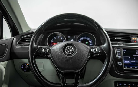 Volkswagen Tiguan II, 2017 год, 1 899 000 рублей, 8 фотография