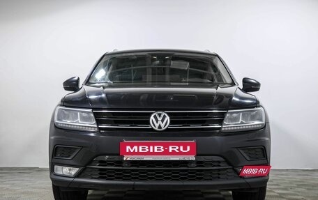 Volkswagen Tiguan II, 2017 год, 1 899 000 рублей, 2 фотография