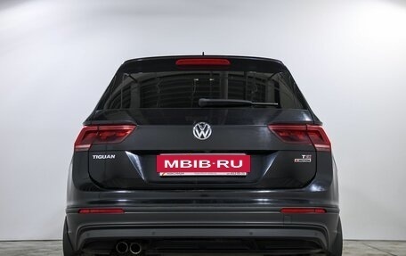 Volkswagen Tiguan II, 2017 год, 1 899 000 рублей, 5 фотография