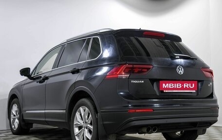 Volkswagen Tiguan II, 2017 год, 1 899 000 рублей, 6 фотография
