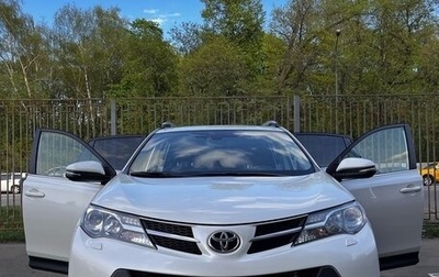 Toyota RAV4, 2015 год, 2 330 000 рублей, 1 фотография