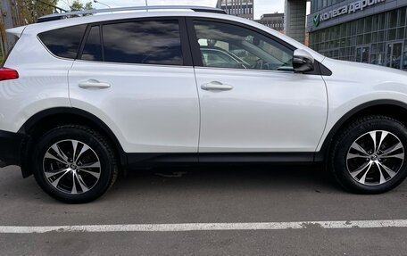 Toyota RAV4, 2015 год, 2 330 000 рублей, 4 фотография
