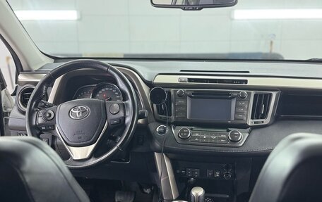 Toyota RAV4, 2015 год, 2 330 000 рублей, 10 фотография