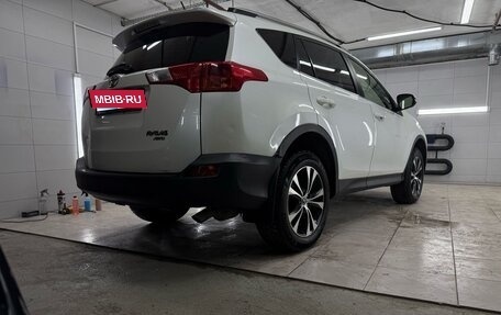 Toyota RAV4, 2015 год, 2 330 000 рублей, 7 фотография