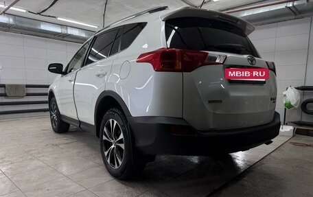 Toyota RAV4, 2015 год, 2 330 000 рублей, 6 фотография