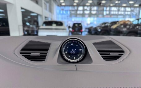 Porsche Cayenne III, 2025 год, 18 000 000 рублей, 27 фотография