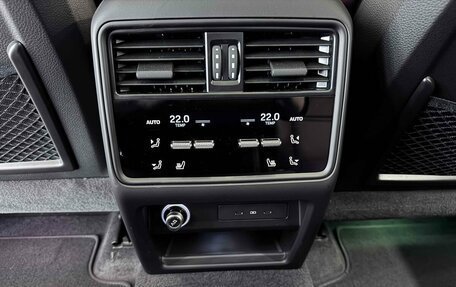 Porsche Cayenne III, 2025 год, 18 000 000 рублей, 35 фотография