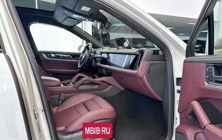 Porsche Cayenne III, 2025 год, 18 000 000 рублей, 30 фотография