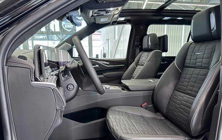 Cadillac Escalade V, 2023 год, 16 099 999 рублей, 13 фотография