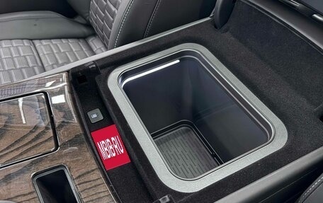 Cadillac Escalade V, 2023 год, 16 099 999 рублей, 25 фотография