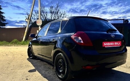 KIA cee'd I рестайлинг, 2010 год, 700 000 рублей, 2 фотография