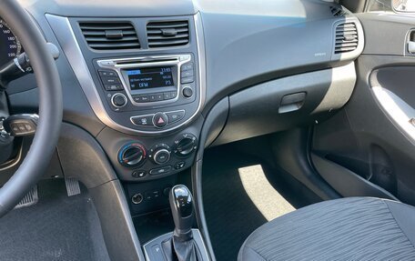 Hyundai Solaris II рестайлинг, 2014 год, 995 000 рублей, 2 фотография