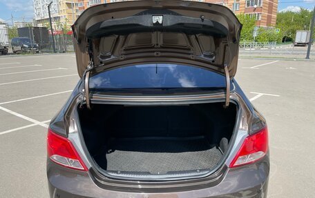 Hyundai Solaris II рестайлинг, 2014 год, 995 000 рублей, 10 фотография