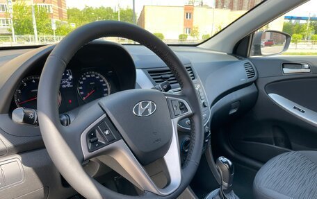 Hyundai Solaris II рестайлинг, 2014 год, 995 000 рублей, 13 фотография