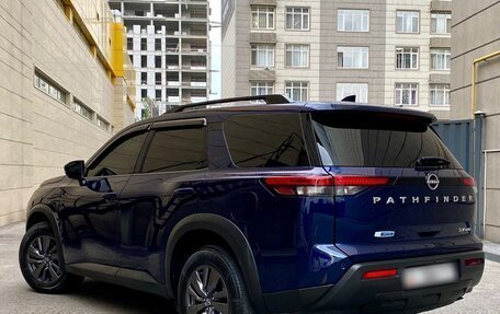 Nissan Pathfinder, 2022 год, 3 900 000 рублей, 5 фотография