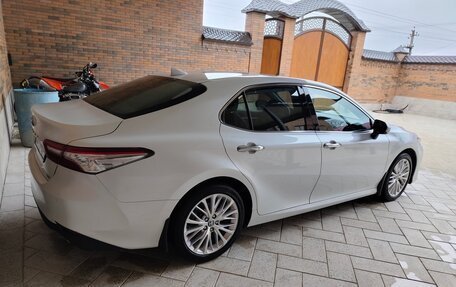 Toyota Camry, 2021 год, 3 200 000 рублей, 3 фотография
