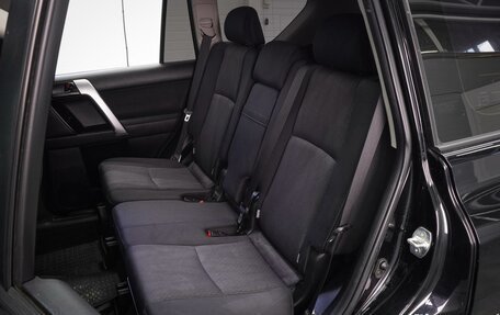 Toyota Land Cruiser Prado 150 рестайлинг 2, 2017 год, 4 329 000 рублей, 9 фотография