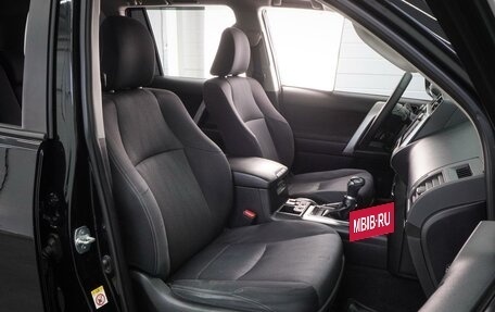 Toyota Land Cruiser Prado 150 рестайлинг 2, 2017 год, 4 329 000 рублей, 8 фотография
