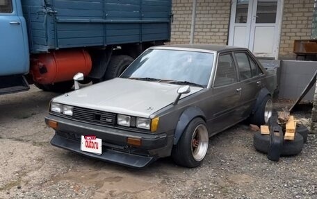 Toyota Carina, 1983 год, 270 000 рублей, 2 фотография