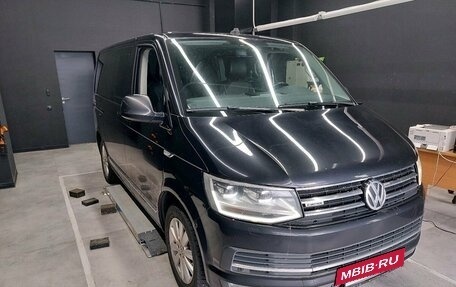 Volkswagen Multivan T6 рестайлинг, 2018 год, 3 597 000 рублей, 2 фотография
