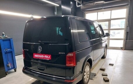 Volkswagen Multivan T6 рестайлинг, 2018 год, 3 597 000 рублей, 3 фотография