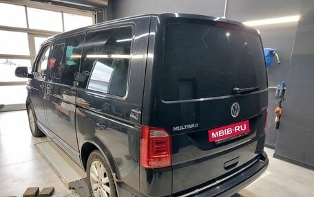 Volkswagen Multivan T6 рестайлинг, 2018 год, 3 597 000 рублей, 4 фотография