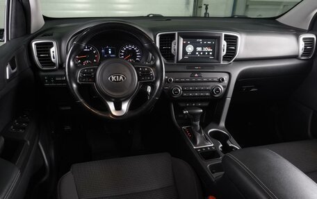 KIA Sportage IV рестайлинг, 2018 год, 1 764 000 рублей, 6 фотография