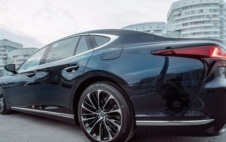 Lexus LS IV, 2022 год, 11 000 000 рублей, 1 фотография