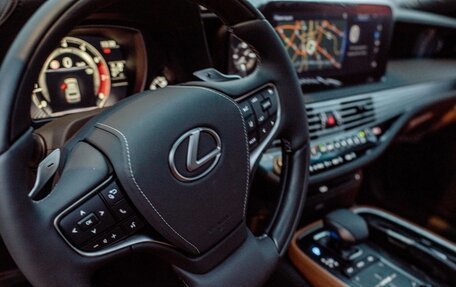 Lexus LS IV, 2022 год, 11 000 000 рублей, 2 фотография
