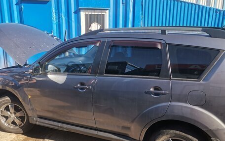 Mitsubishi Outlander III рестайлинг 3, 2011 год, 1 150 000 рублей, 2 фотография