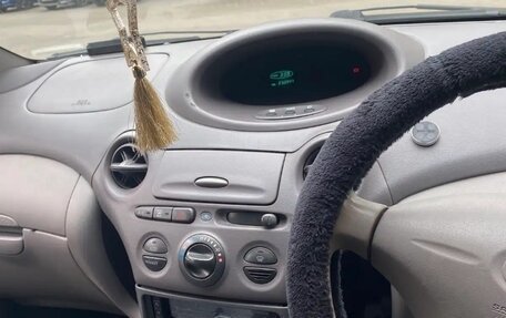 Toyota Platz, 2000 год, 420 000 рублей, 8 фотография