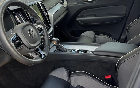 Volvo XC60 II, 2021 год, 4 500 000 рублей, 7 фотография