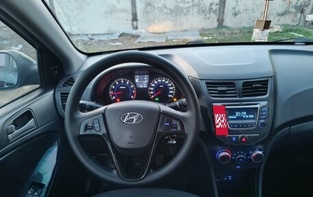 Hyundai Solaris II рестайлинг, 2016 год, 650 000 рублей, 10 фотография