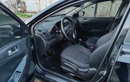 Hyundai Solaris II рестайлинг, 2016 год, 650 000 рублей, 11 фотография
