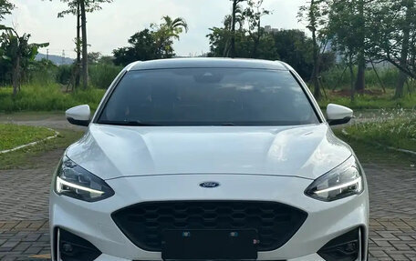 Ford Focus IV, 2021 год, 1 550 000 рублей, 2 фотография