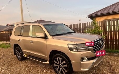 Toyota Land Cruiser 200, 2012 год, 3 790 000 рублей, 2 фотография