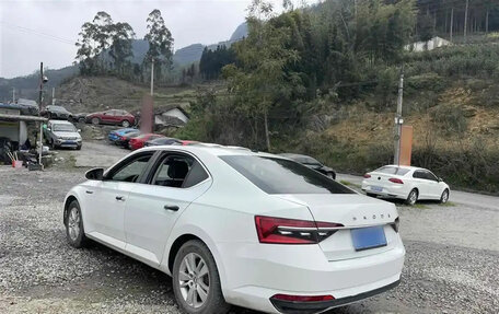 Skoda Superb III рестайлинг, 2021 год, 2 030 000 рублей, 7 фотография