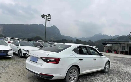 Skoda Superb III рестайлинг, 2021 год, 2 030 000 рублей, 5 фотография