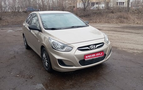 Hyundai Solaris II рестайлинг, 2011 год, 545 000 рублей, 1 фотография