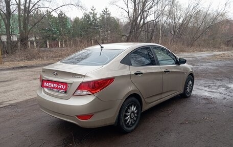 Hyundai Solaris II рестайлинг, 2011 год, 545 000 рублей, 2 фотография