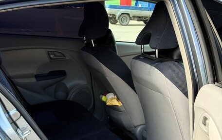 Honda Insight II рестайлинг, 2009 год, 990 000 рублей, 19 фотография