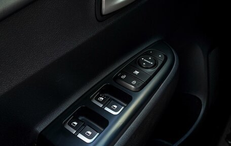 KIA Rio IV, 2018 год, 1 300 000 рублей, 18 фотография