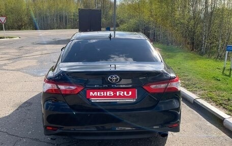Toyota Camry, 2021 год, 2 600 000 рублей, 6 фотография