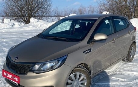 KIA Rio III рестайлинг, 2015 год, 850 000 рублей, 21 фотография