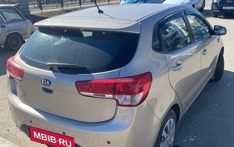 KIA Rio III рестайлинг, 2015 год, 850 000 рублей, 31 фотография