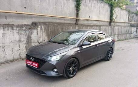 Hyundai Solaris II рестайлинг, 2021 год, 1 770 000 рублей, 1 фотография