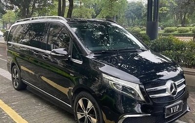 Mercedes-Benz V-Класс, 2022 год, 4 700 000 рублей, 1 фотография