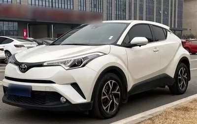 Toyota C-HR I рестайлинг, 2021 год, 2 000 000 рублей, 1 фотография