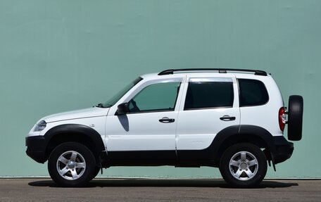 Chevrolet Niva I рестайлинг, 2018 год, 829 000 рублей, 1 фотография
